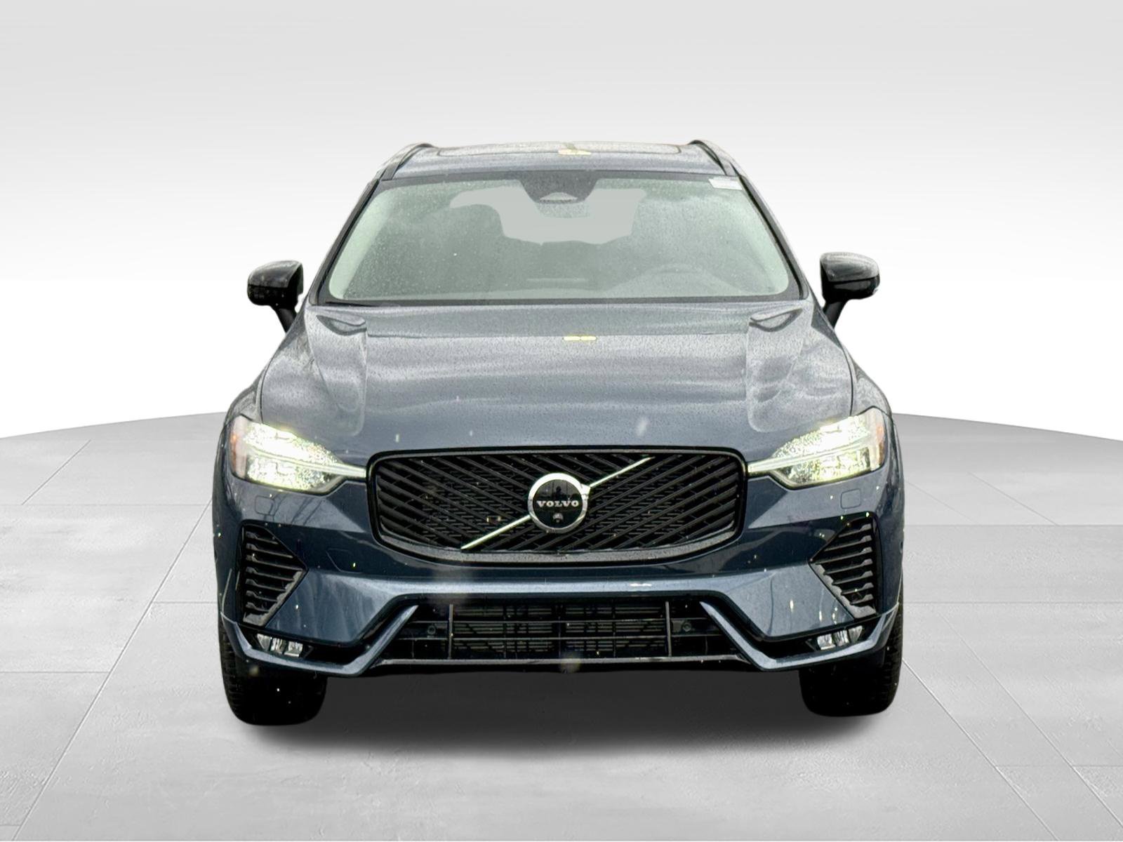 New 2027 Volvo XC60 B5 Core AWD/4WD image 9