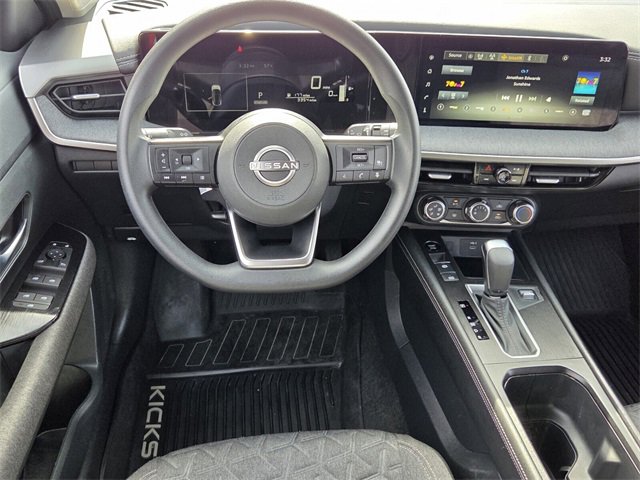 Used 2025 Nissan Kicks SV image 7