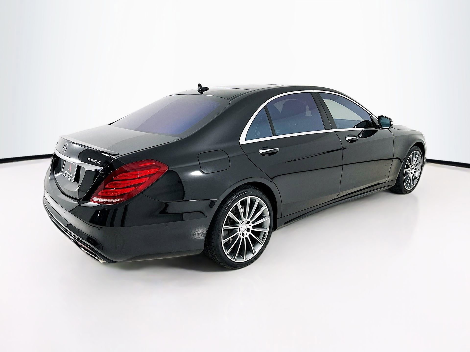 Used 2017 Mercedes-Benz S 550 Sedan image 8