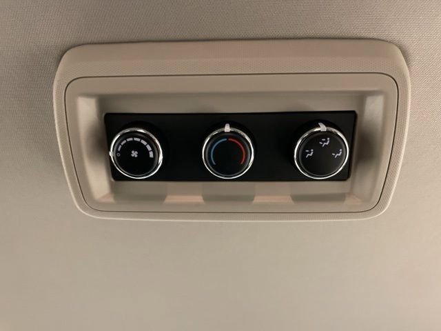 Used 2018 Dodge Grand Caravan SE w/ UConnect Hands-Free Group image 22