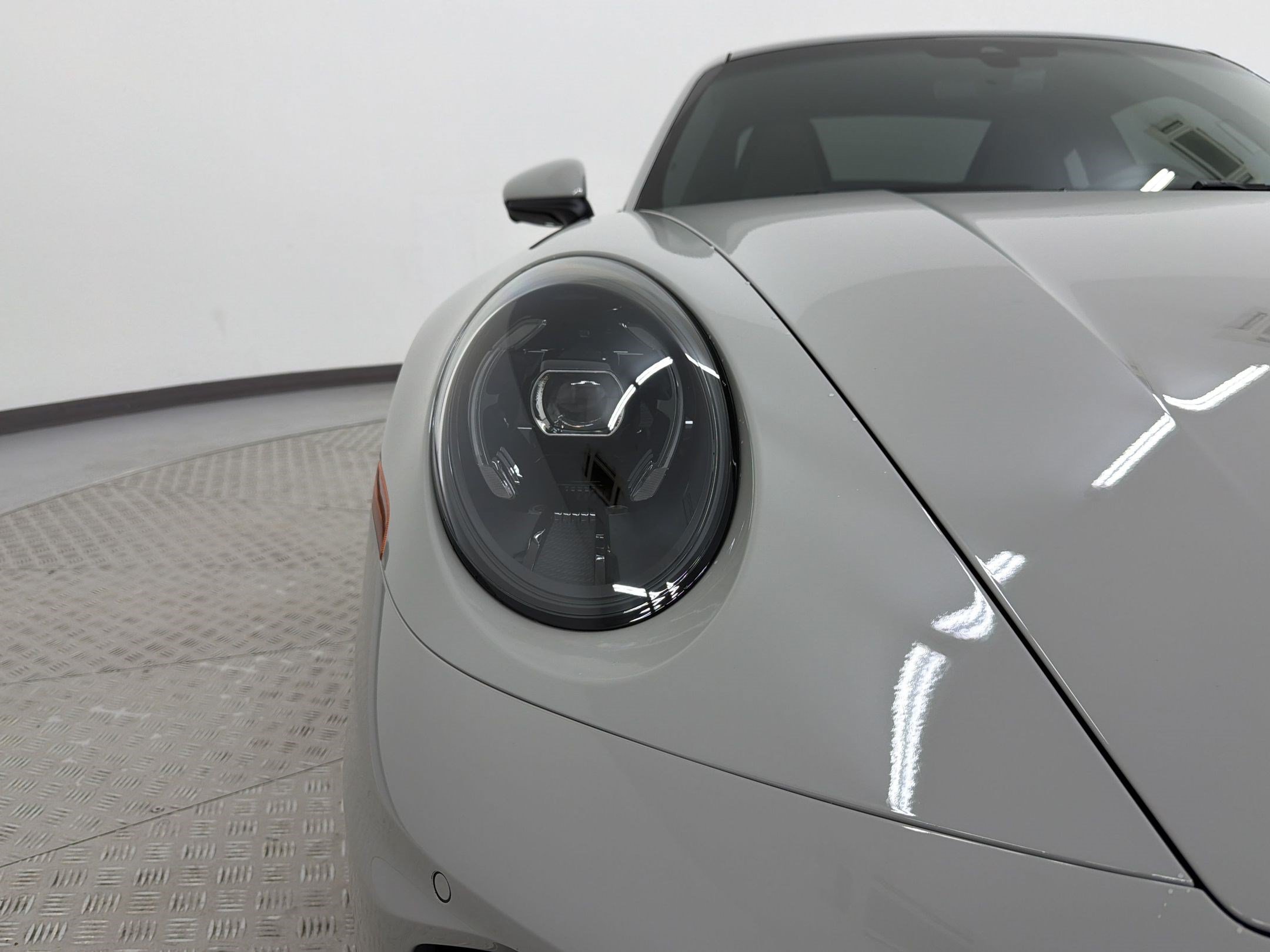 Certified 2025 Porsche 911 Carrera RWD image 11