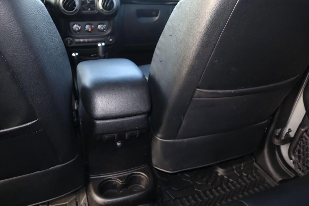 Used 2014 Jeep Wrangler Unlimited Sport w/ Quick Order Package 24S image 19