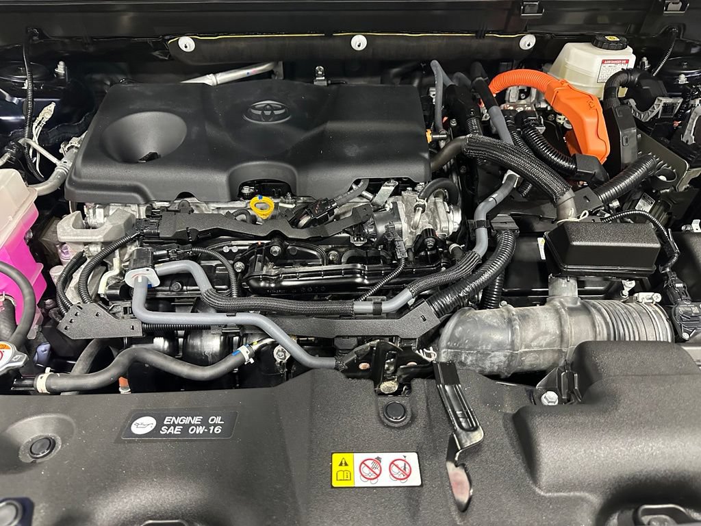 Used 2025 Toyota RAV4 XLE AWD/4WD image 67