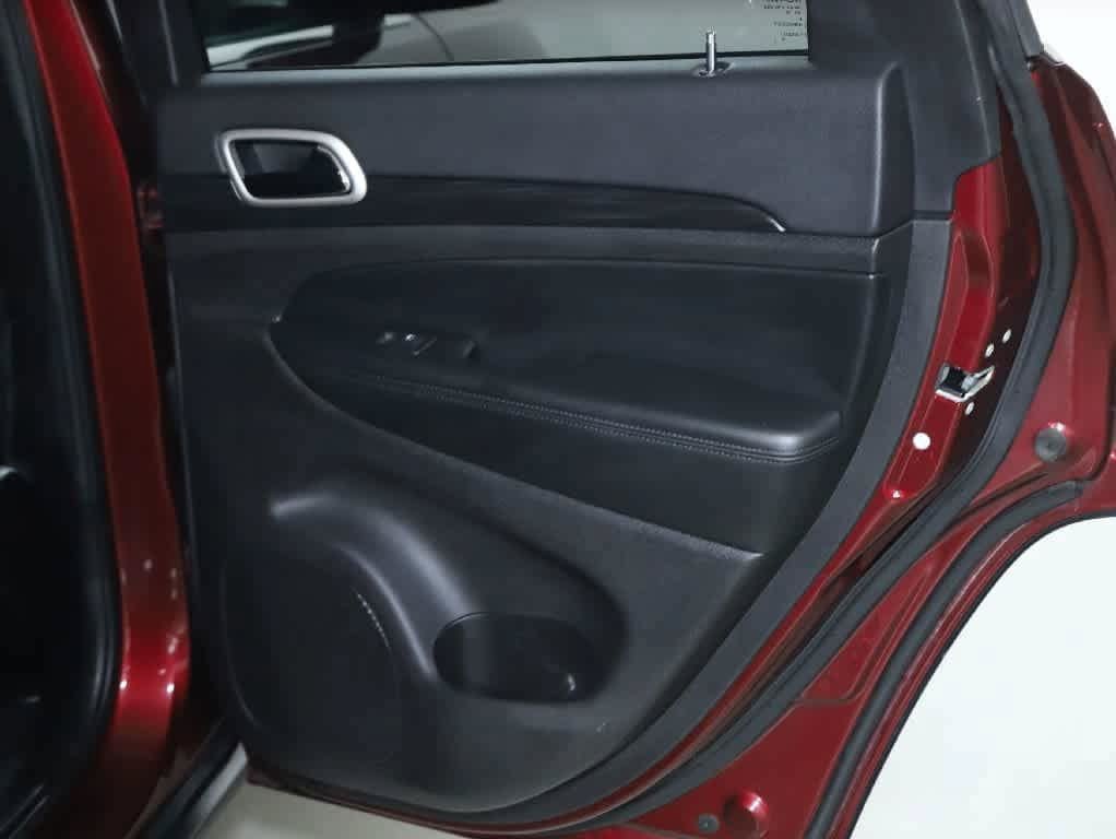 Certified 2020 Jeep Grand Cherokee Laredo AWD/4WD image 28