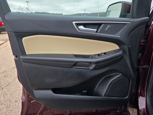 Used 2023 Ford Edge SEL w/ Convenience Package image 6