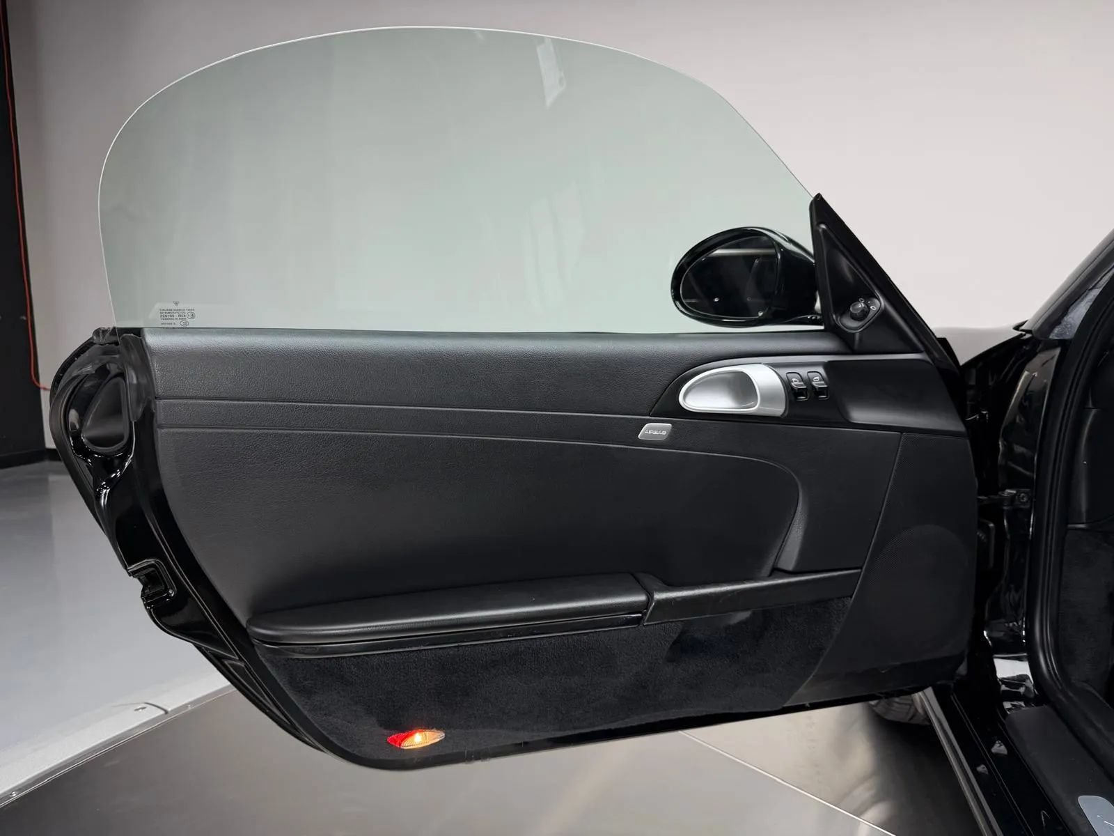 Used 2011 Porsche Boxster RWD image 15