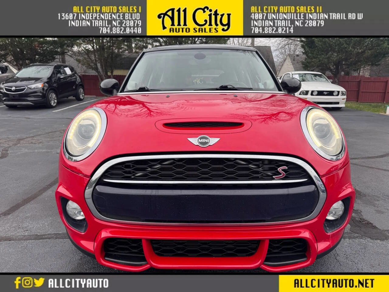 Used 2015 MINI Cooper S image 2