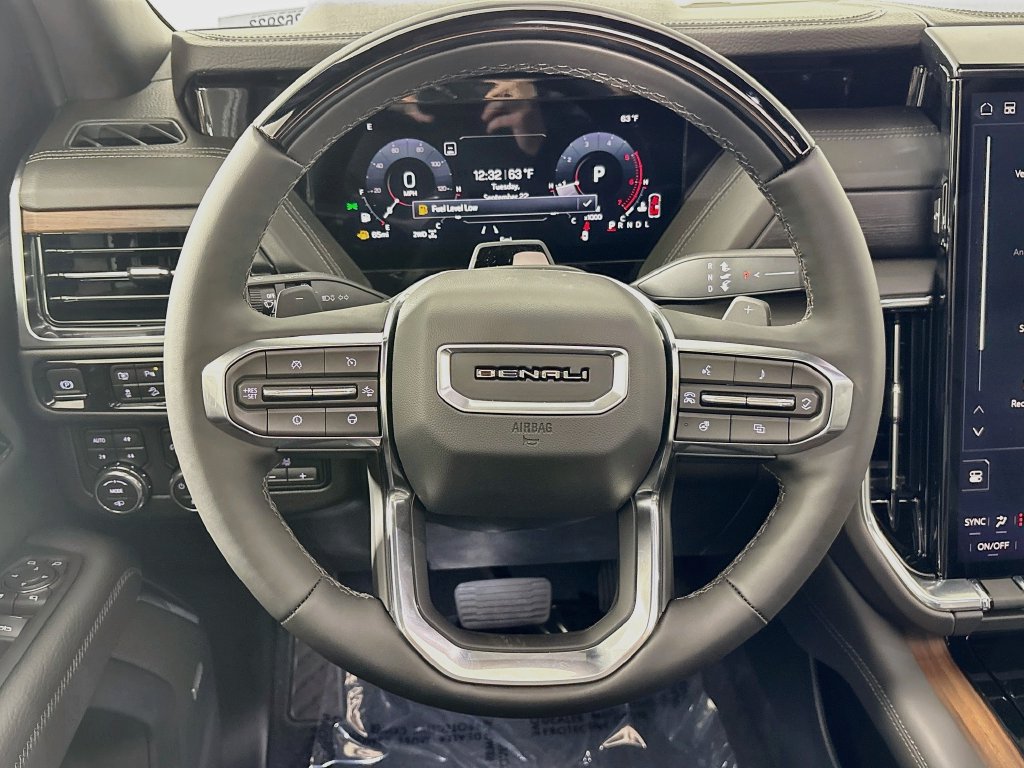 New 2026 GMC Yukon XL Denali w/ Denali Reserve Package AWD/4WD image 11