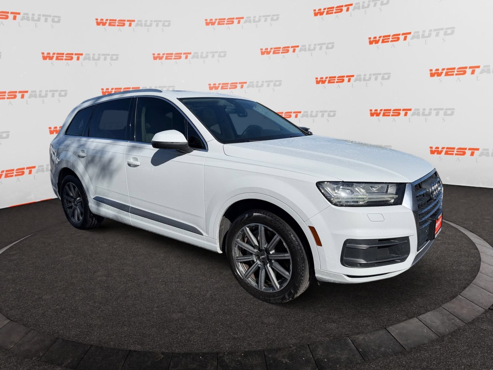 Used 2019 Audi Q7 2.0T Premium Plus w/ Premium Plus Package AWD/4WD image 7
