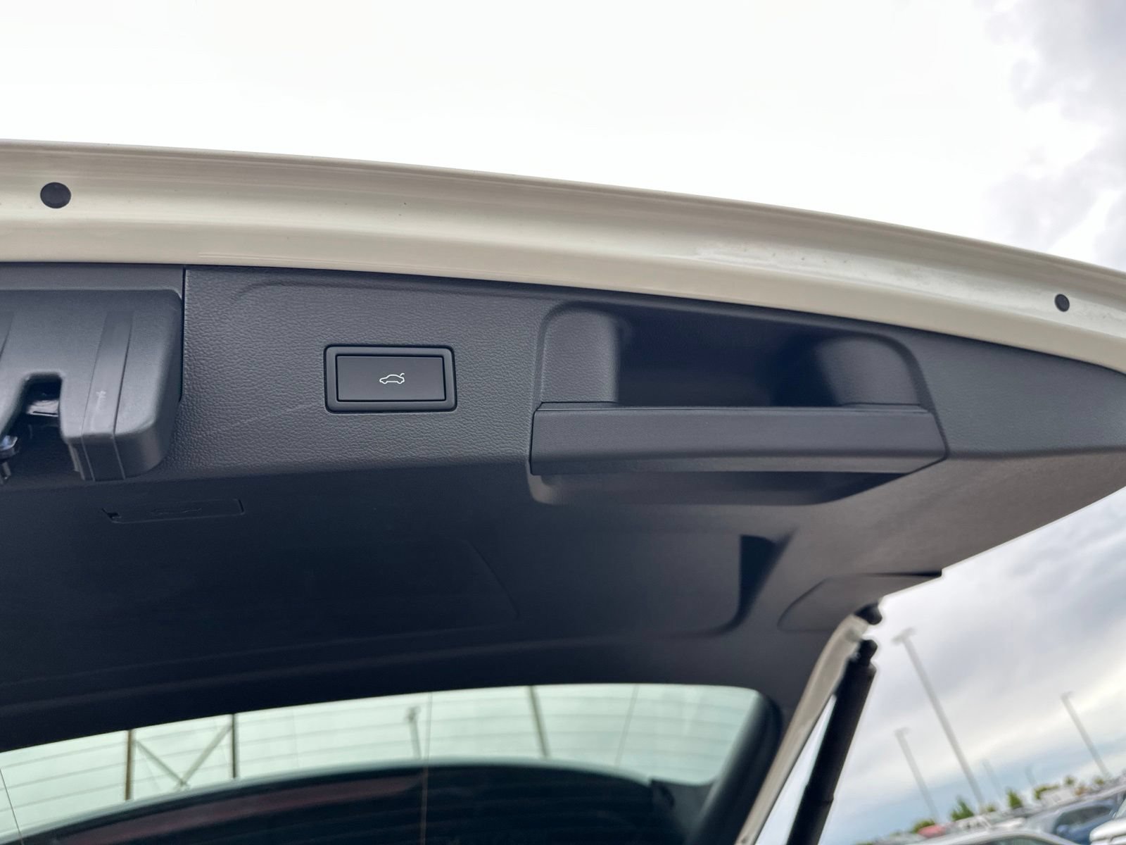 New 2026 Volkswagen Atlas Peak Edition AWD/4WD image 36