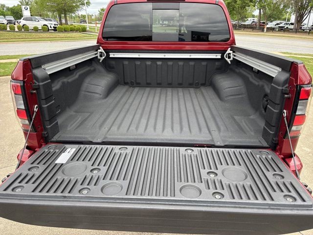 Used 2023 Nissan Frontier PRO-4X w/ Pro-4X Premium Package AWD/4WD image 7