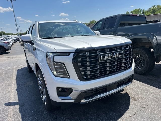 Used 2025 GMC Yukon Denali Ultimate AWD/4WD image 2