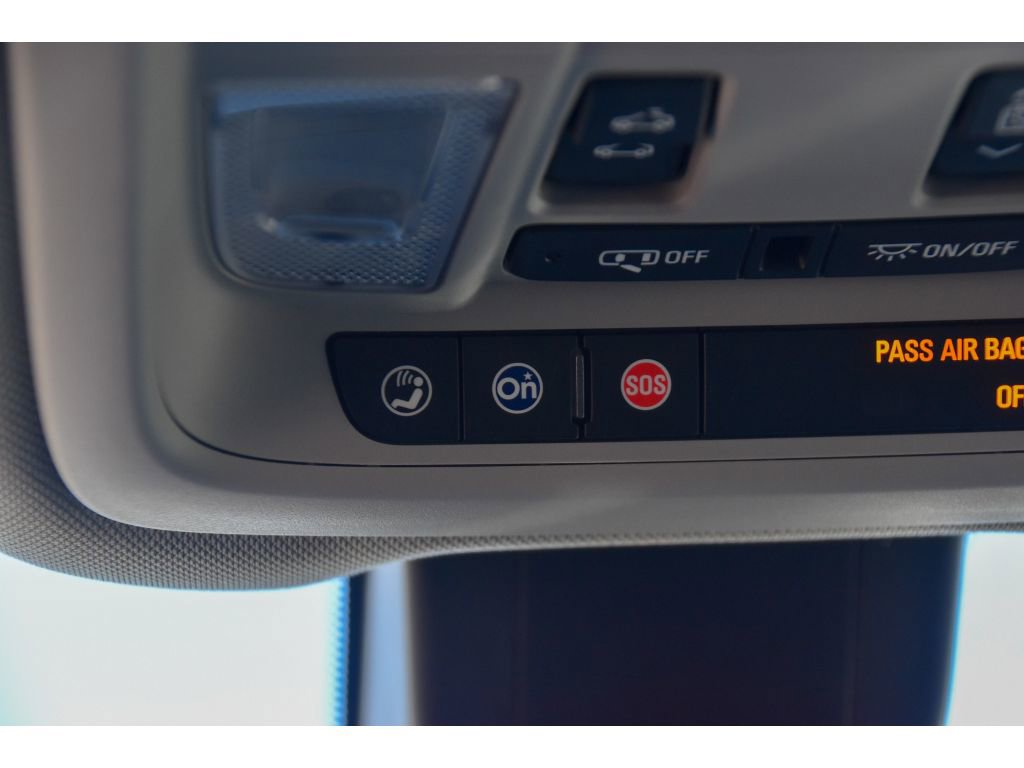 Used 2018 Chevrolet Equinox Premier image 39