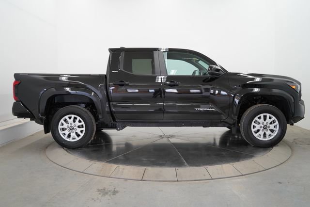 Used 2024 Toyota Tacoma SR5 image 8