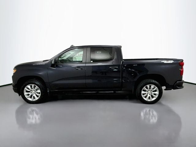 Used 2023 Chevrolet Silverado 1500 Custom AWD/4WD image 4