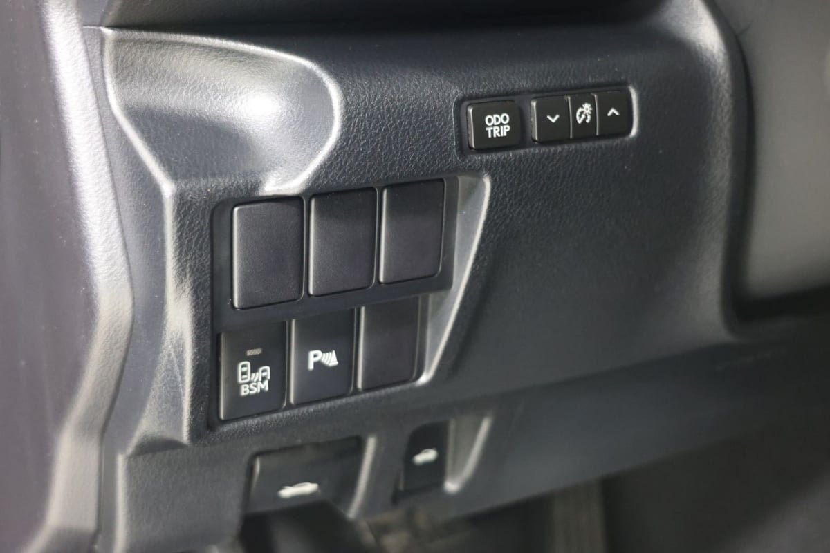 Used 2015 Lexus IS 350 AWD w/ Luxury Package image 24