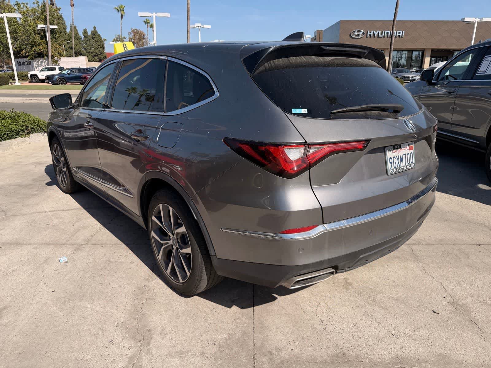 Used 2023 Acura MDX FWD w/ Technology Package image 3