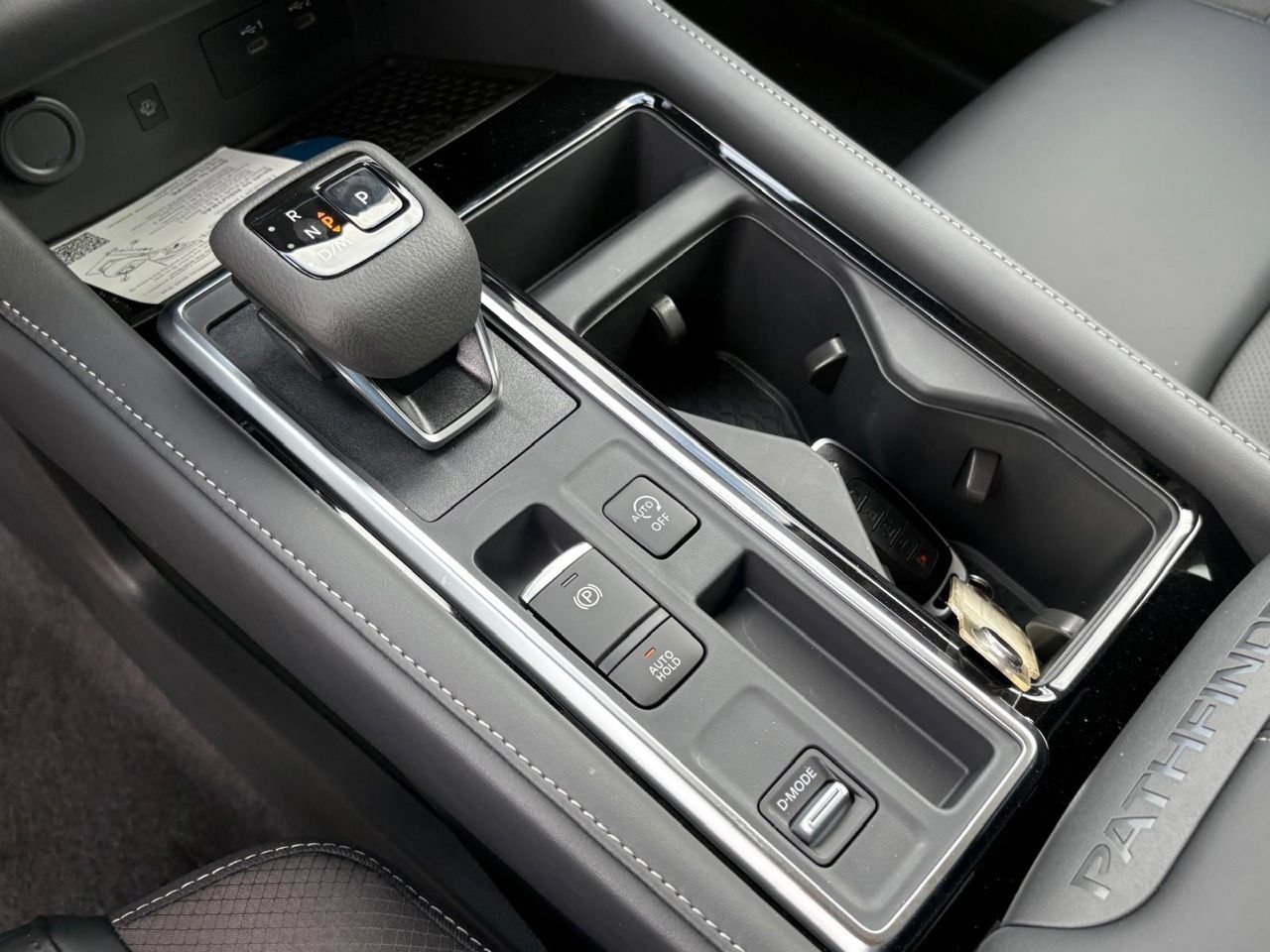 New 2026 Nissan Pathfinder SL FWD image 15