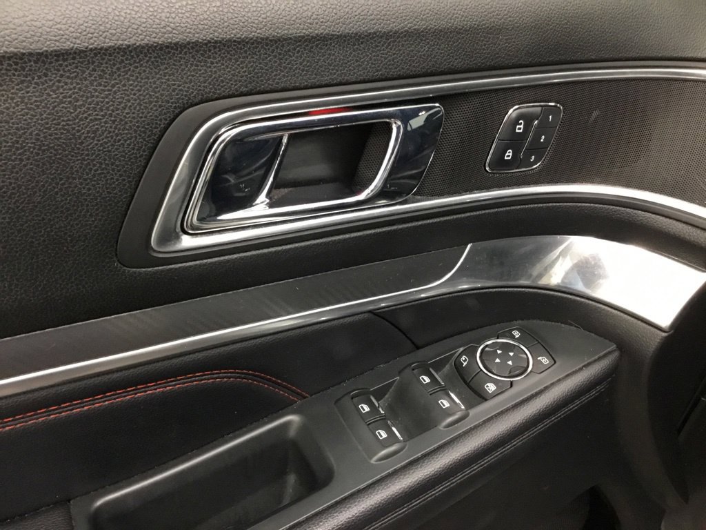 Used 2018 Ford Explorer Sport AWD/4WD image 9