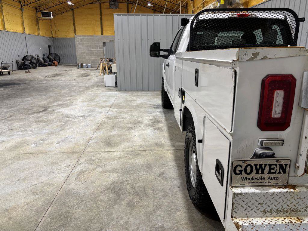 Used 2018 Ford F250 XL w/ Power Equipment Group AWD/4WD image 9