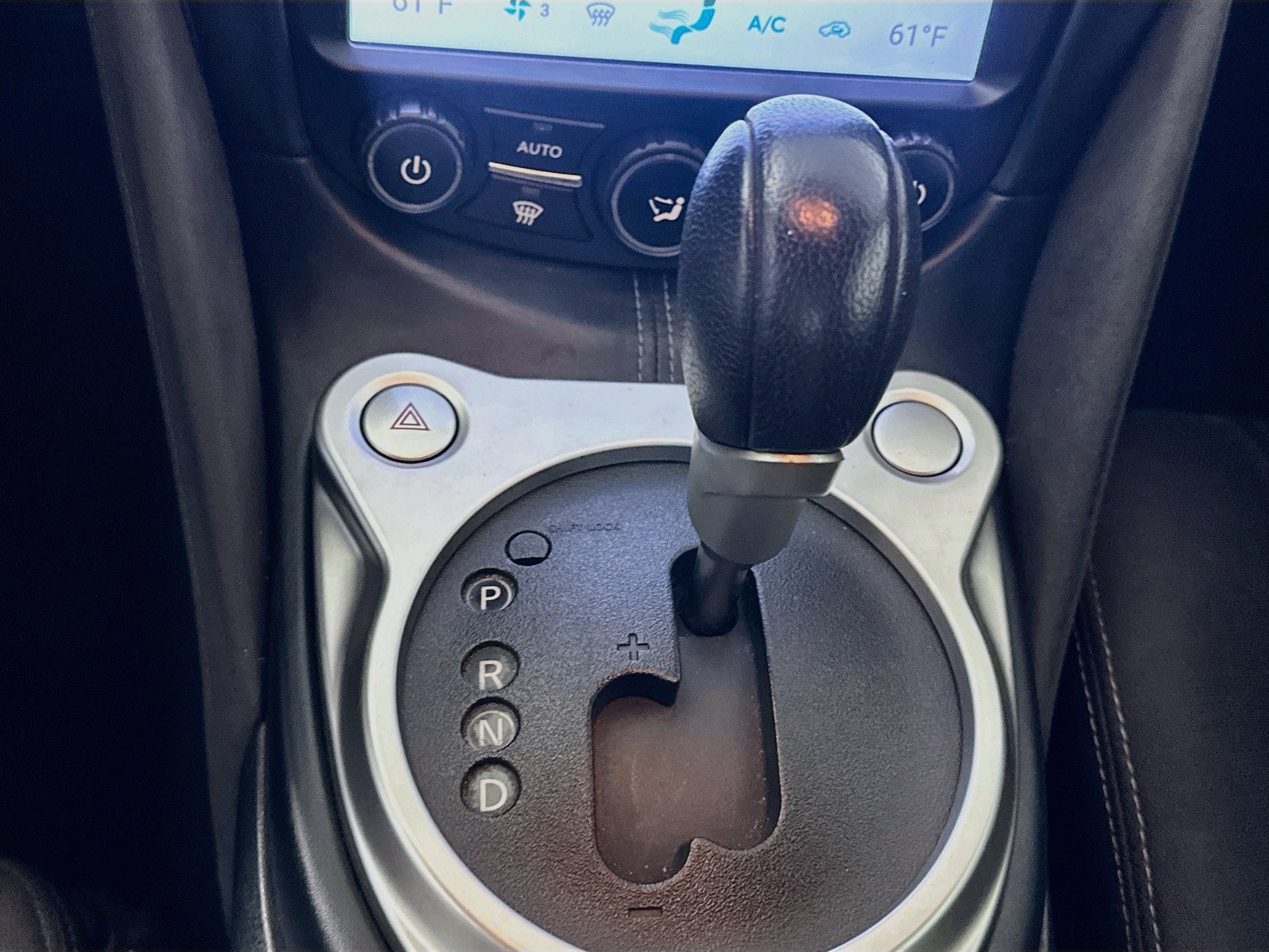 Used 2016 Nissan 370Z Roadster RWD image 23