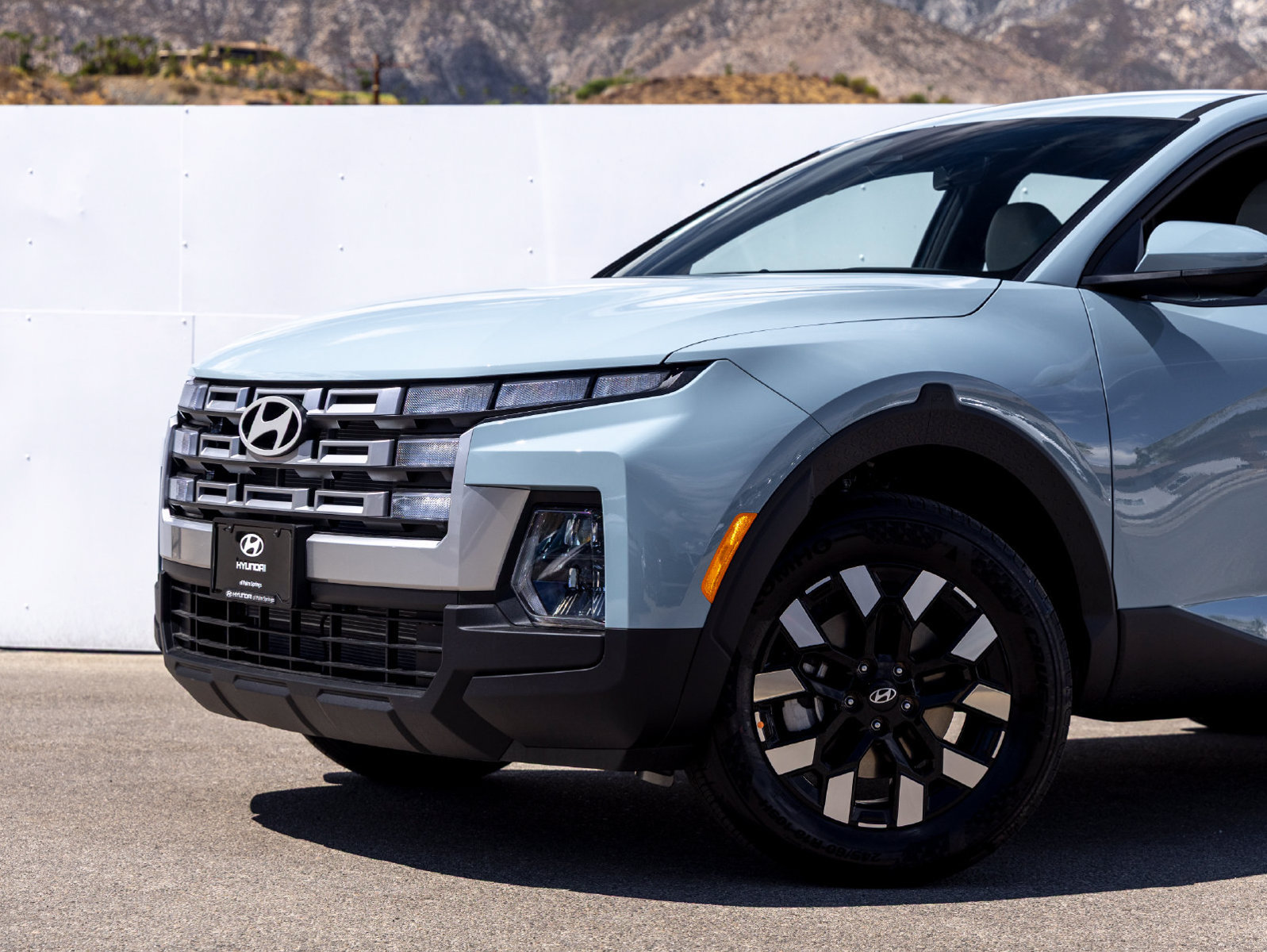 New 2027 Hyundai Santa Cruz SE FWD image 2