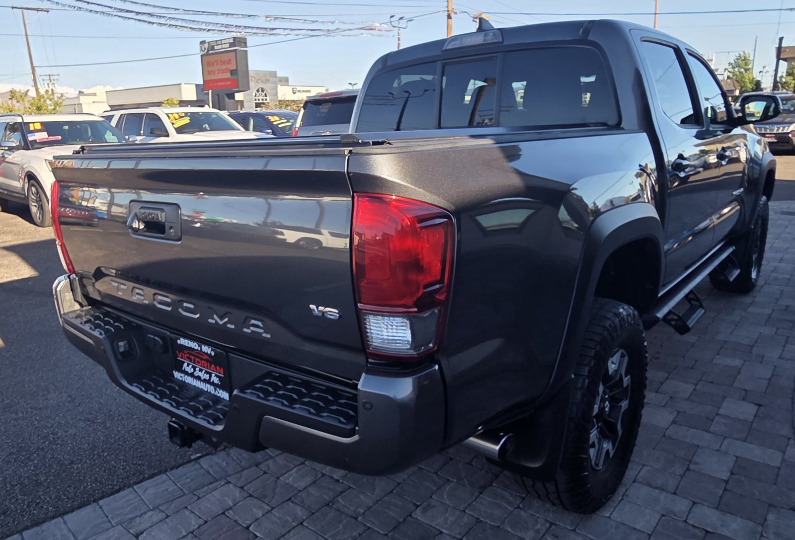 Used 2016 Toyota Tacoma TRD Off-Road AWD/4WD image 5