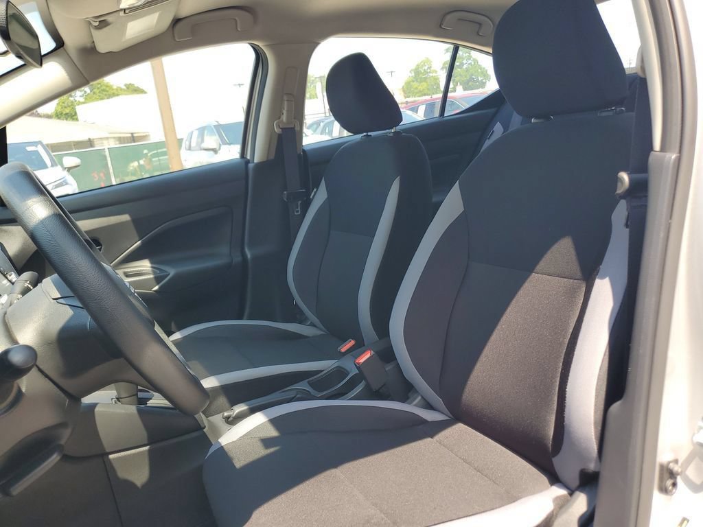 Used 2025 Nissan Versa S w/ S Plus Package FWD image 17