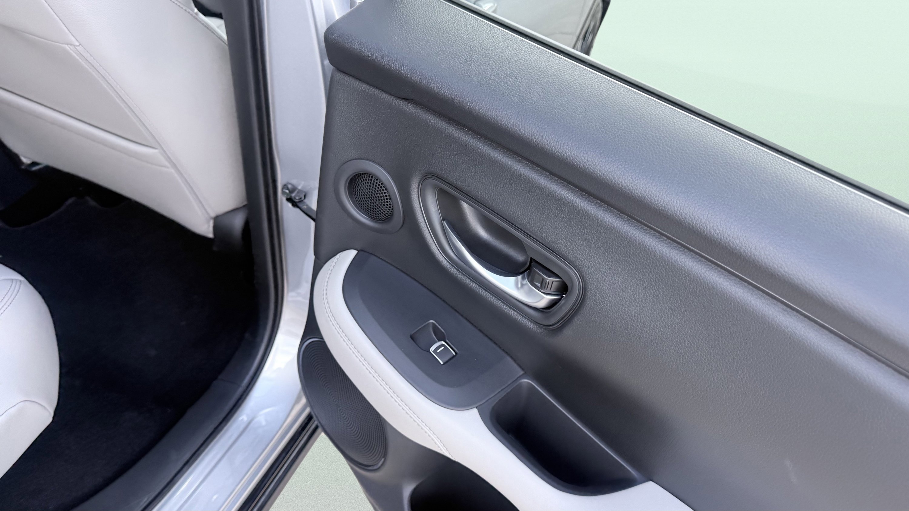 Used 2026 Honda HR-V EX-L image 41