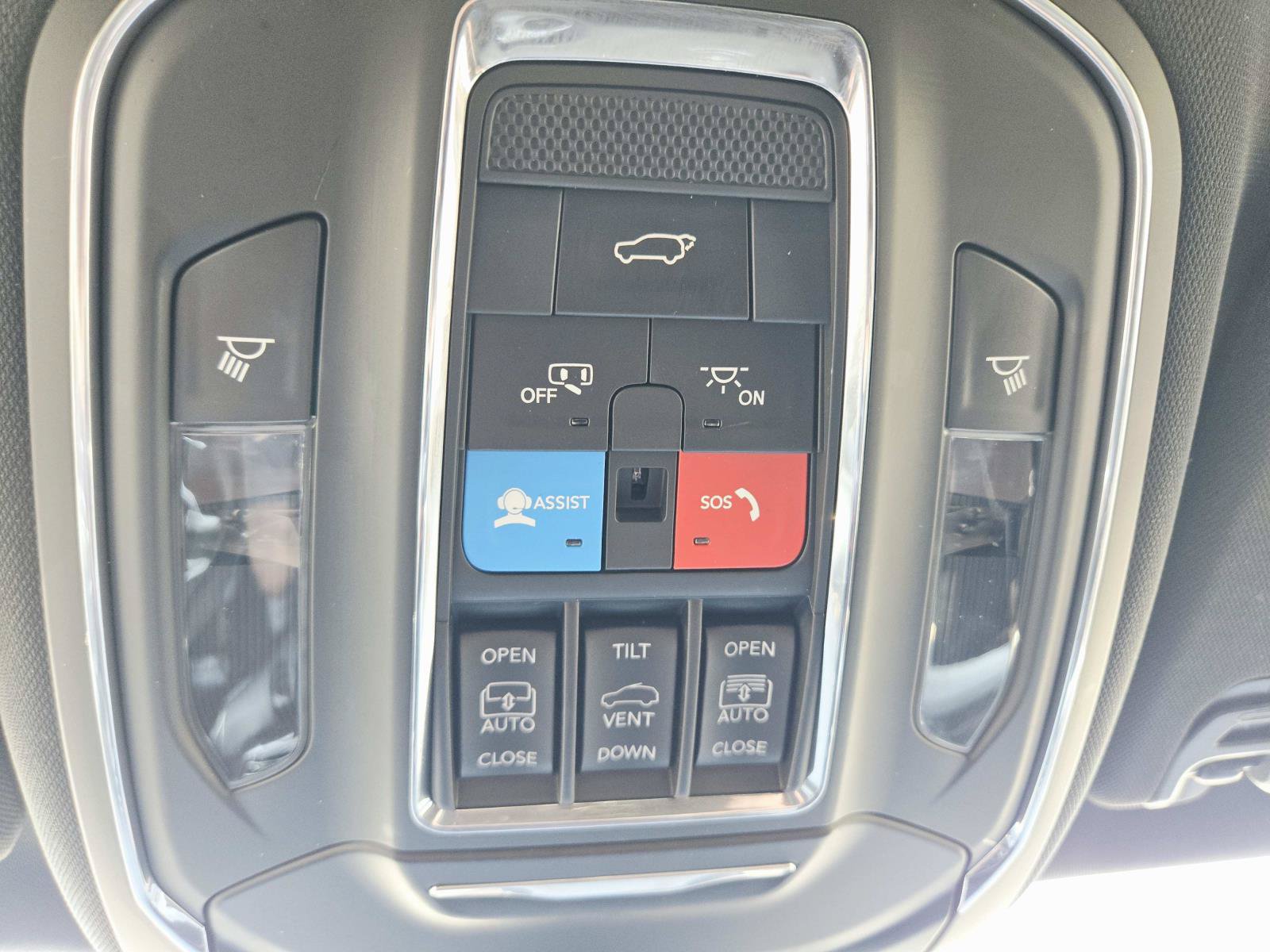 Used 2024 Jeep Wagoneer Series II w/ Convenience Group I AWD/4WD image 39