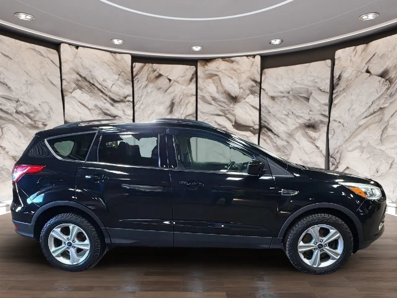 Used 2016 Ford Escape SE w/ Equipment Group 201A AWD/4WD image 10