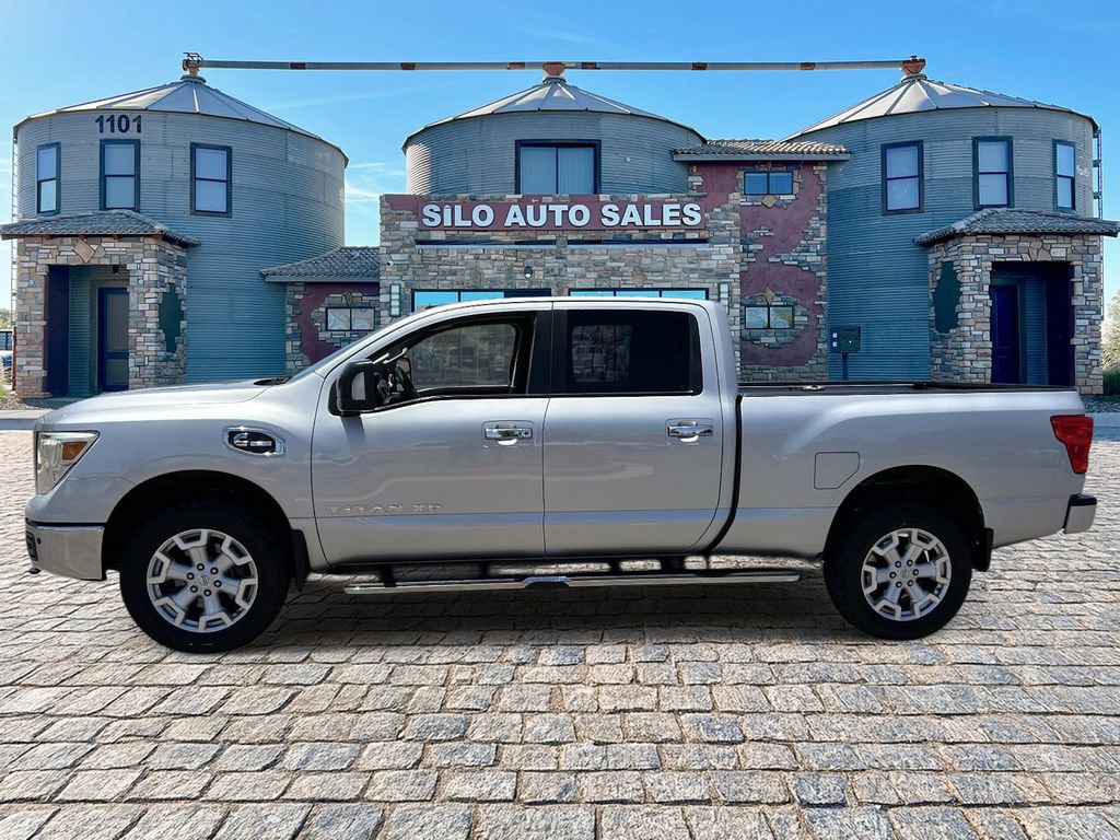 Used 2019 Nissan Titan SV w/ SV Convenience Package AWD/4WD image 2