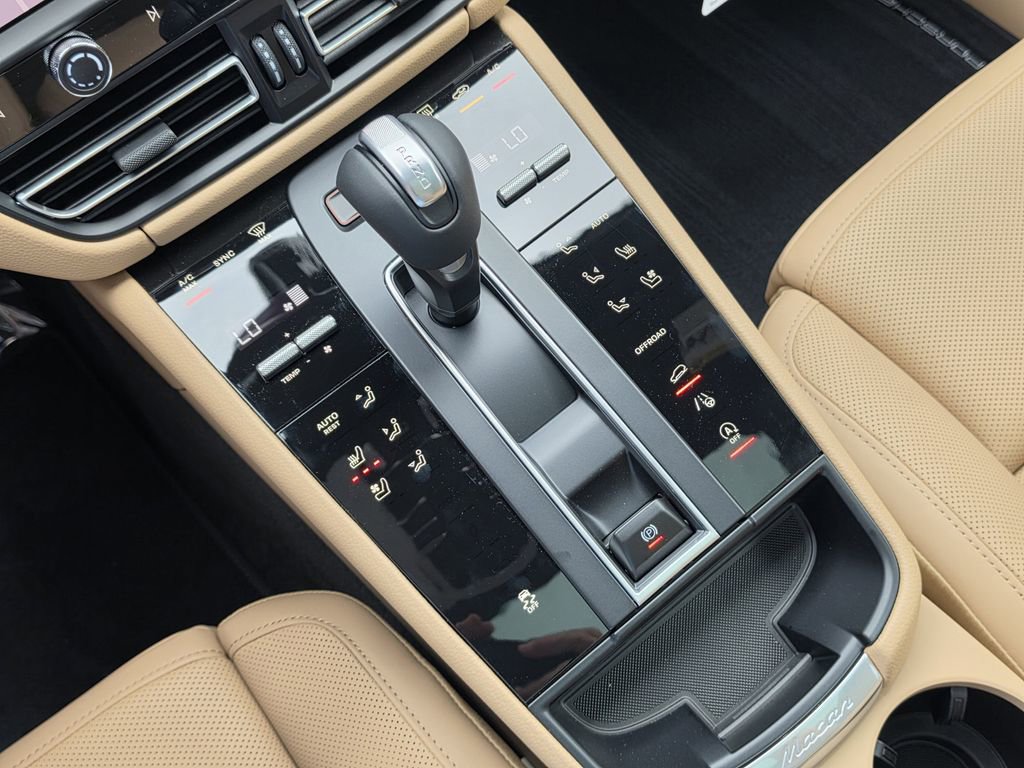 New 2026 Porsche Macan AWD/4WD image 24