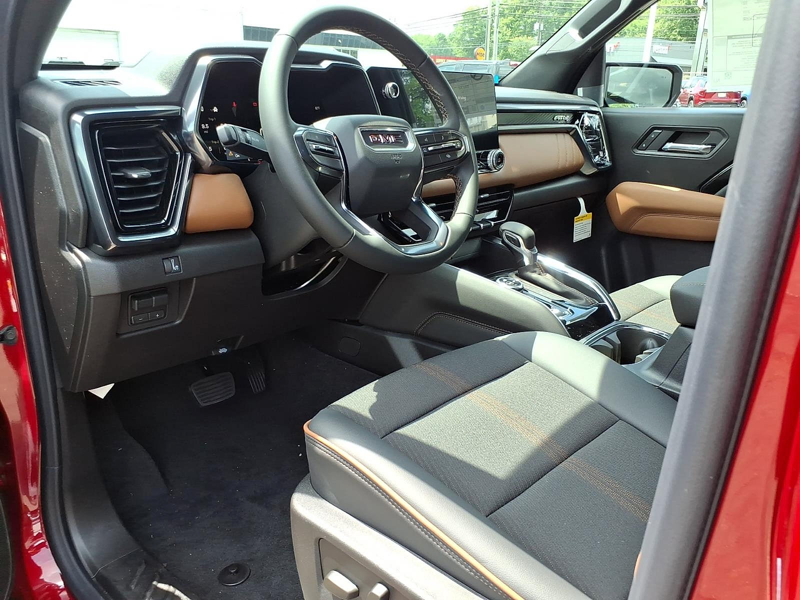 New 2026 GMC Canyon AT4 w/ Technology Plus Package AWD/4WD image 11