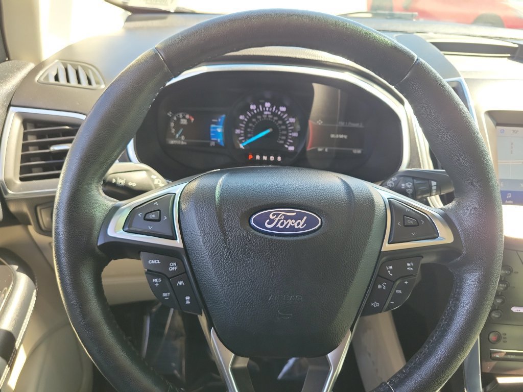 Used 2020 Ford Edge Titanium FWD image 8