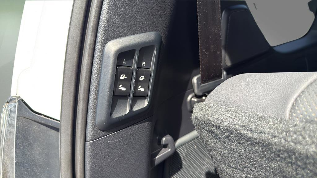 Used 2023 Lexus GX 460 Premium AWD/4WD image 18