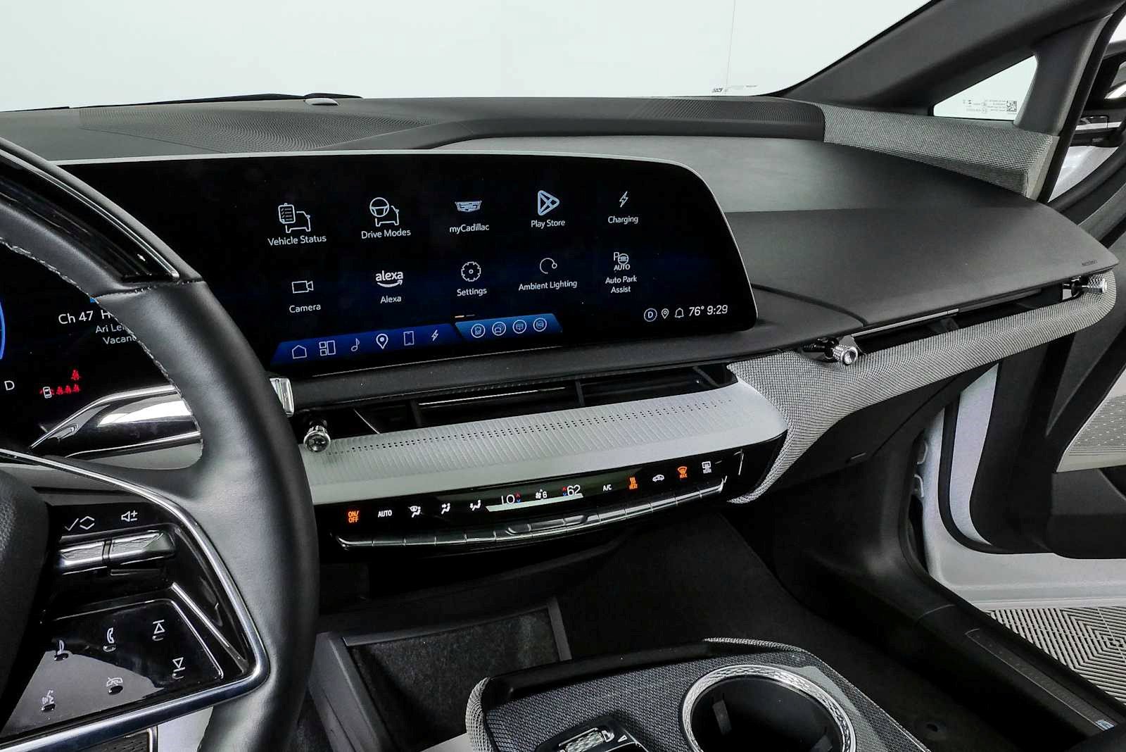 Certified 2025 Cadillac Optiq Luxury 1 AWD/4WD image 14