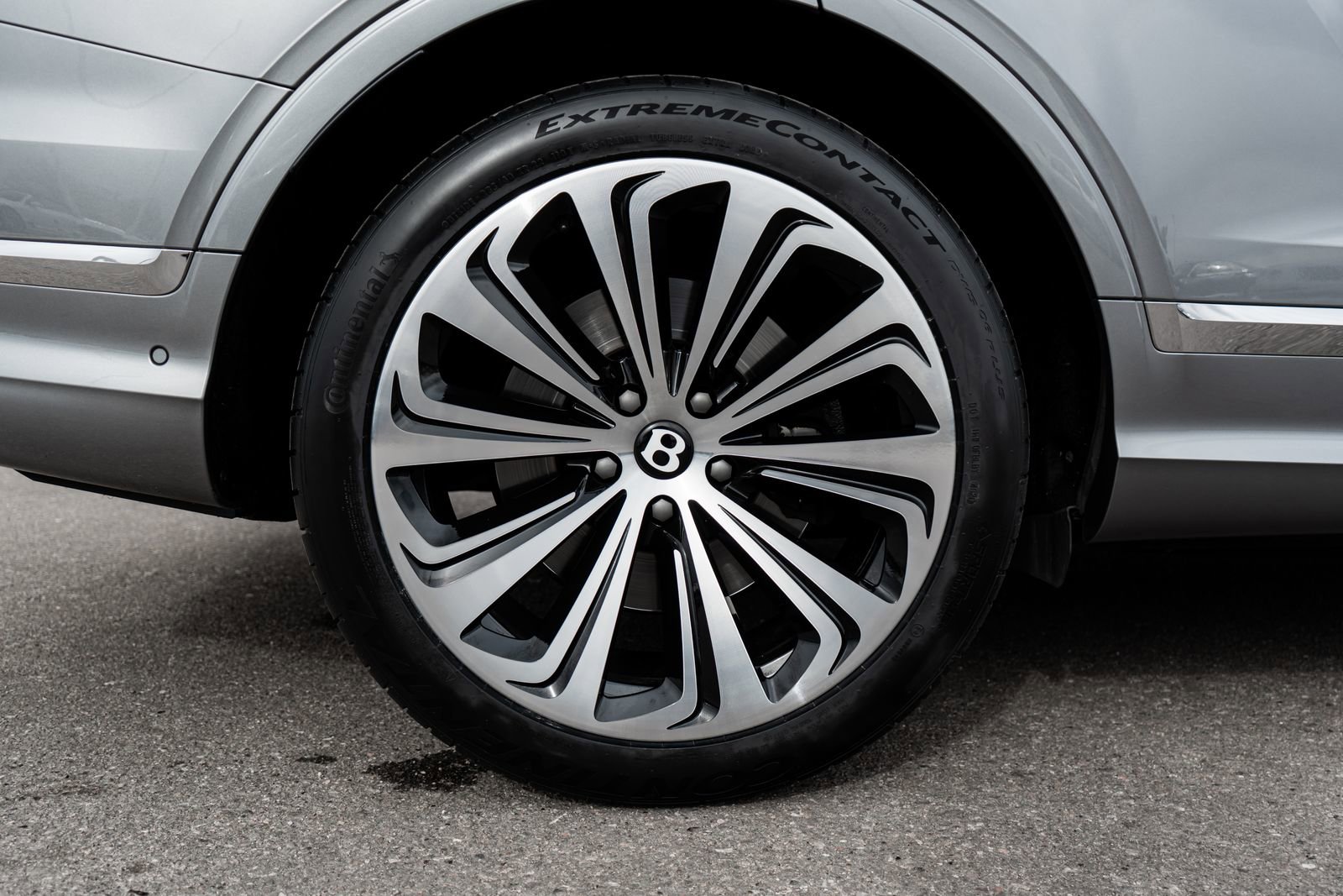 Certified 2022 Bentley Bentayga image 15