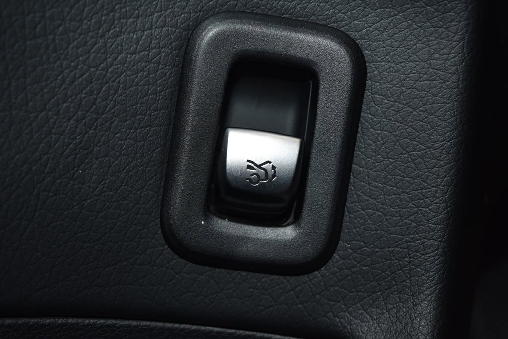 Used 2022 Mercedes-Benz GLC 300 4MATIC image 7