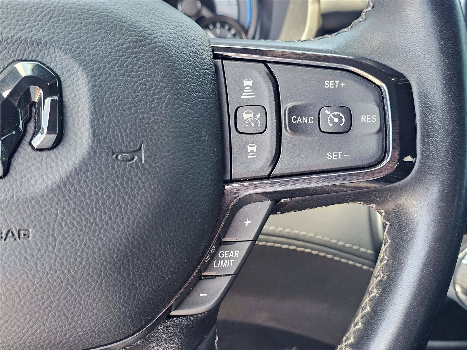 Used 2022 RAM 1500 Limited AWD/4WD image 21