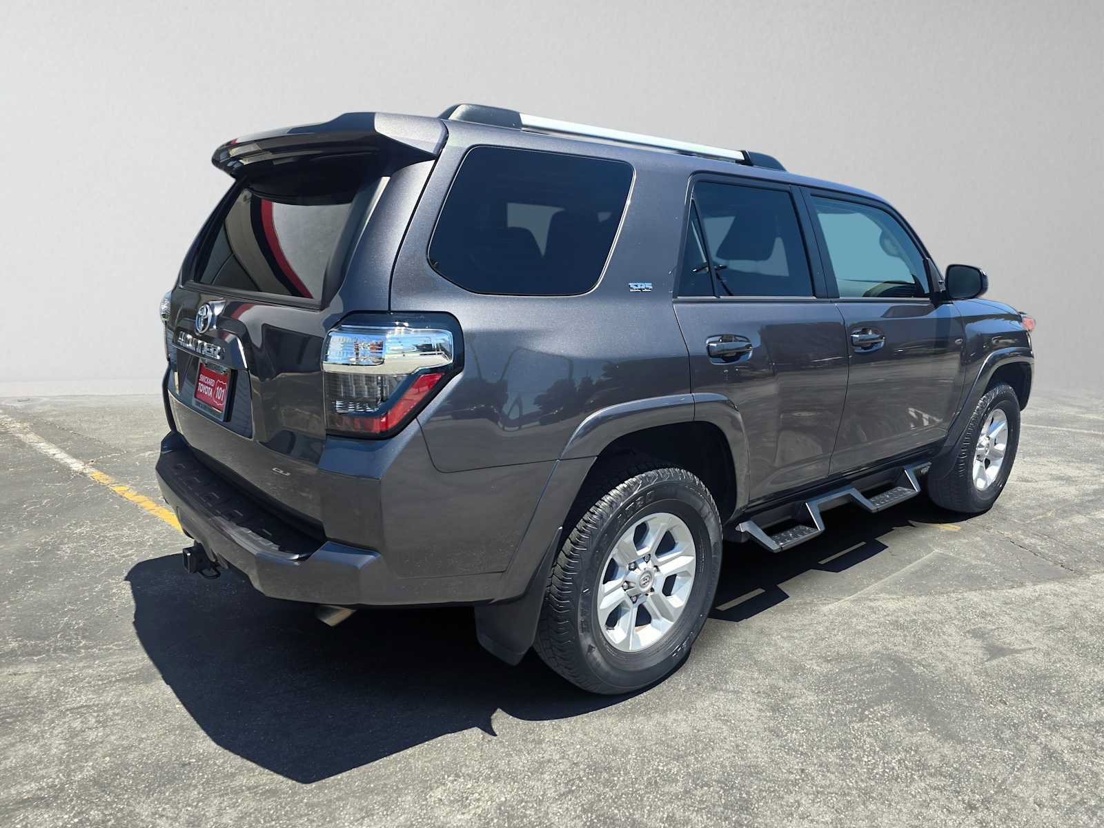 Used 2023 Toyota 4Runner SR5 AWD/4WD image 3