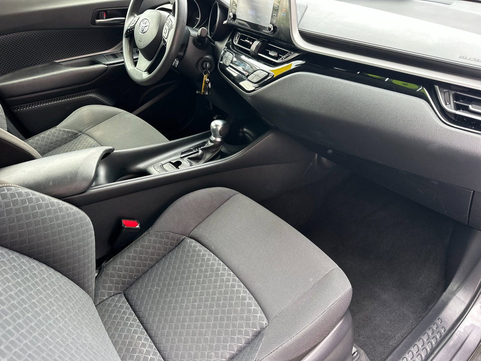 Used 2020 Toyota C-HR LE image 15