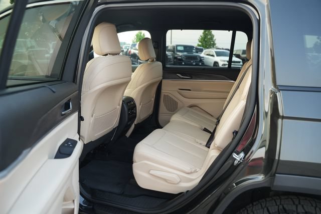 Used 2023 Jeep Grand Cherokee L Limited w/ Luxury Tech Group II RWD image 15