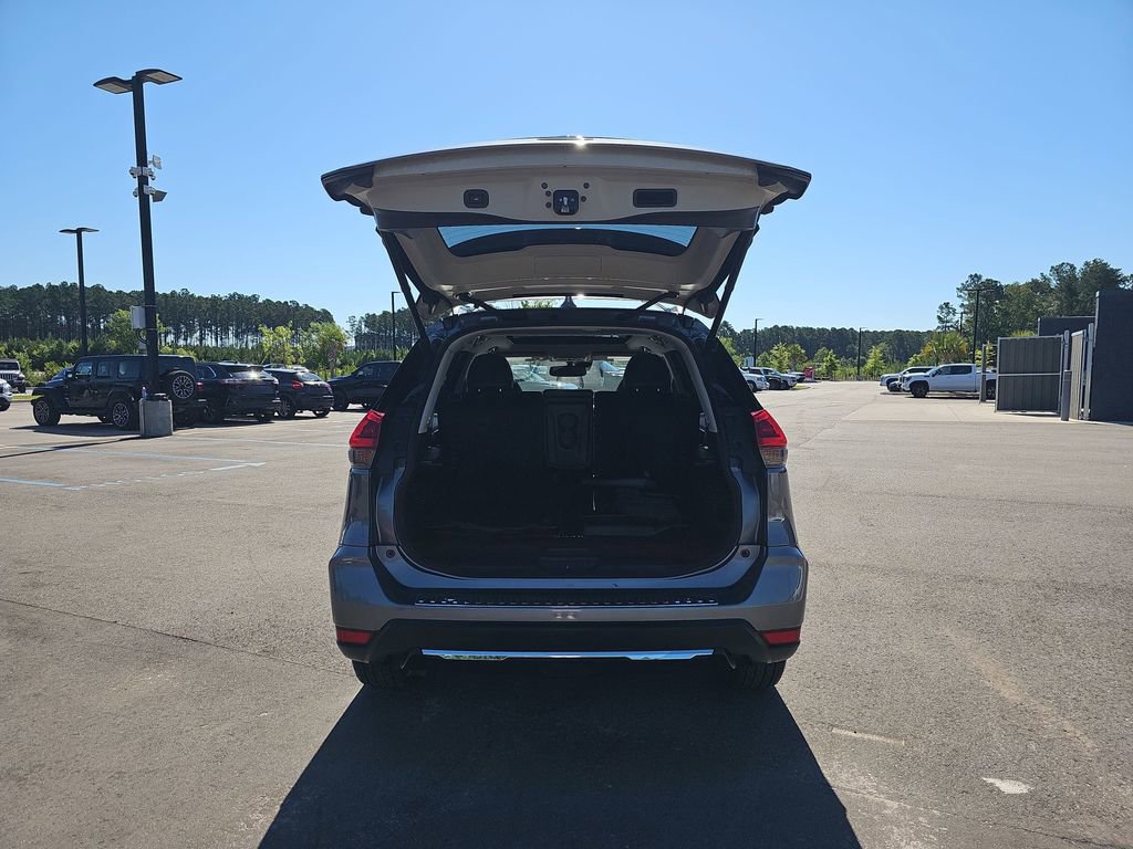 Used 2018 Nissan Rogue SL w/ Premium Package FWD image 30