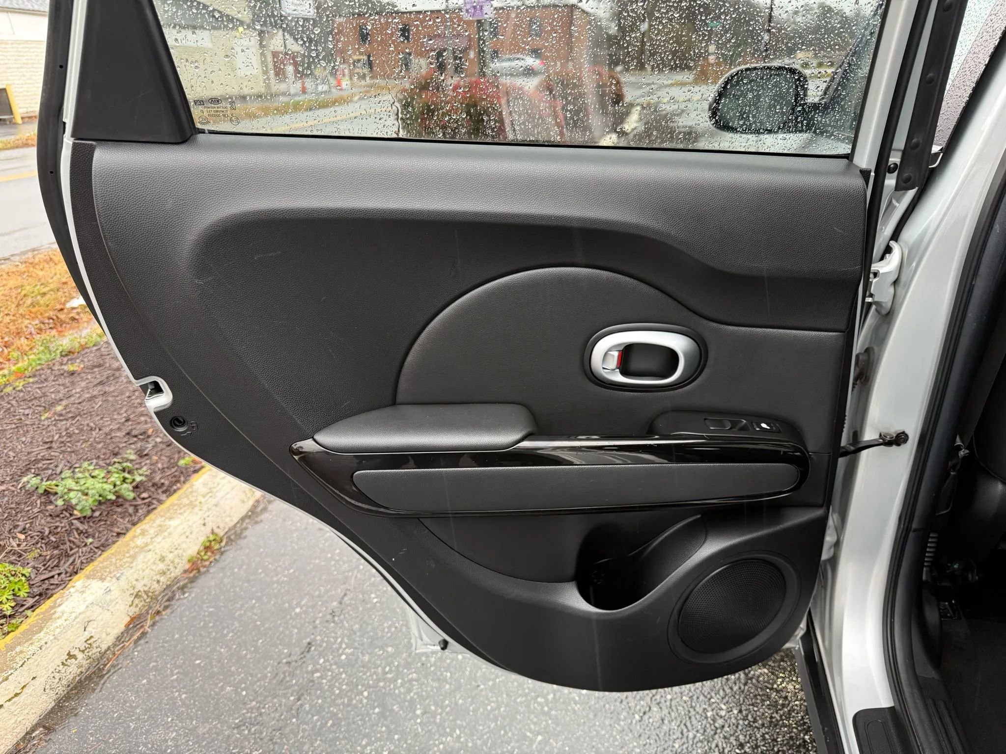 Used 2015 Kia Soul ! w/ Sun & Sound Package image 25