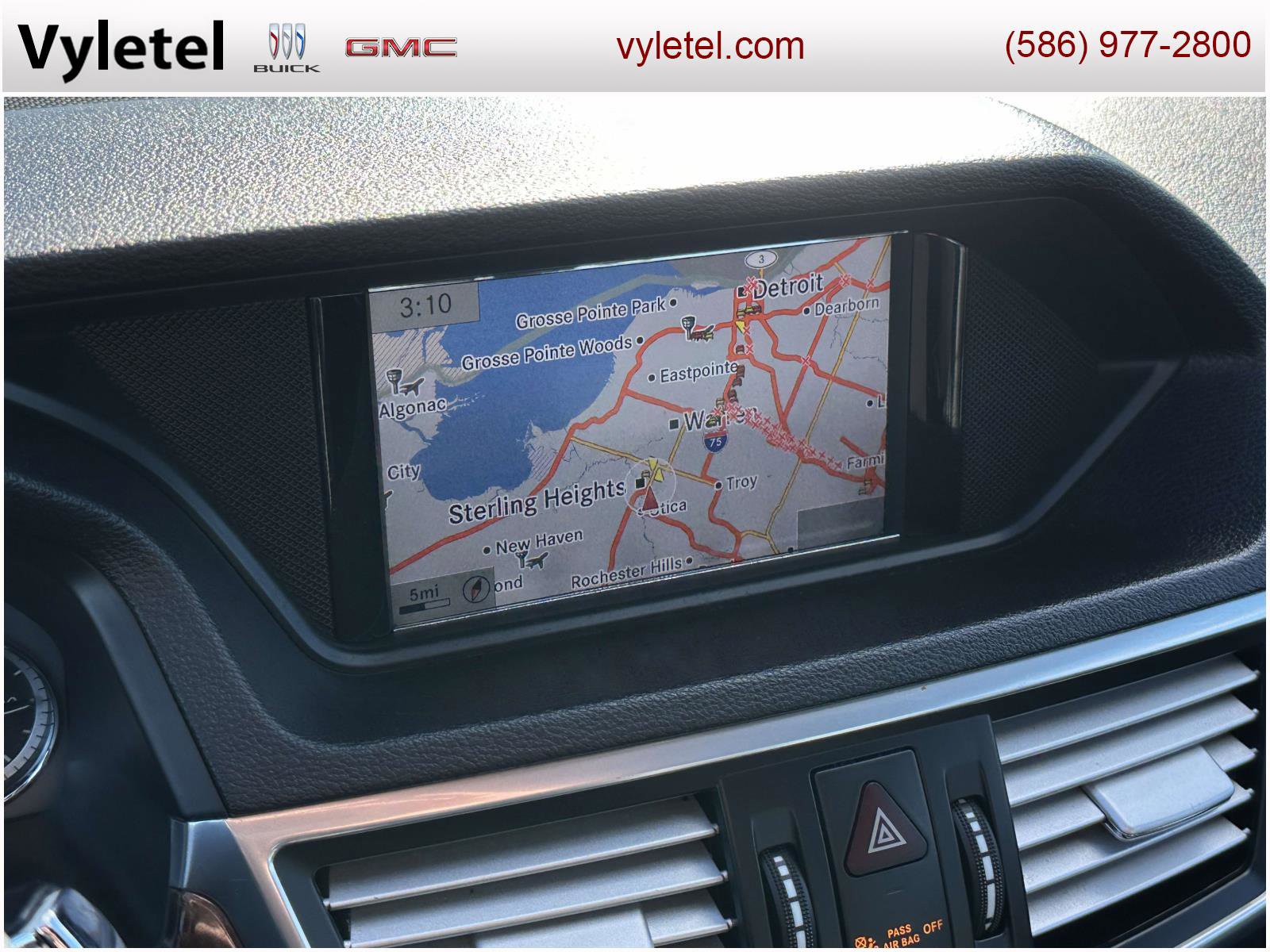 Used 2013 Mercedes-Benz E 350 4MATIC Sedan image 27