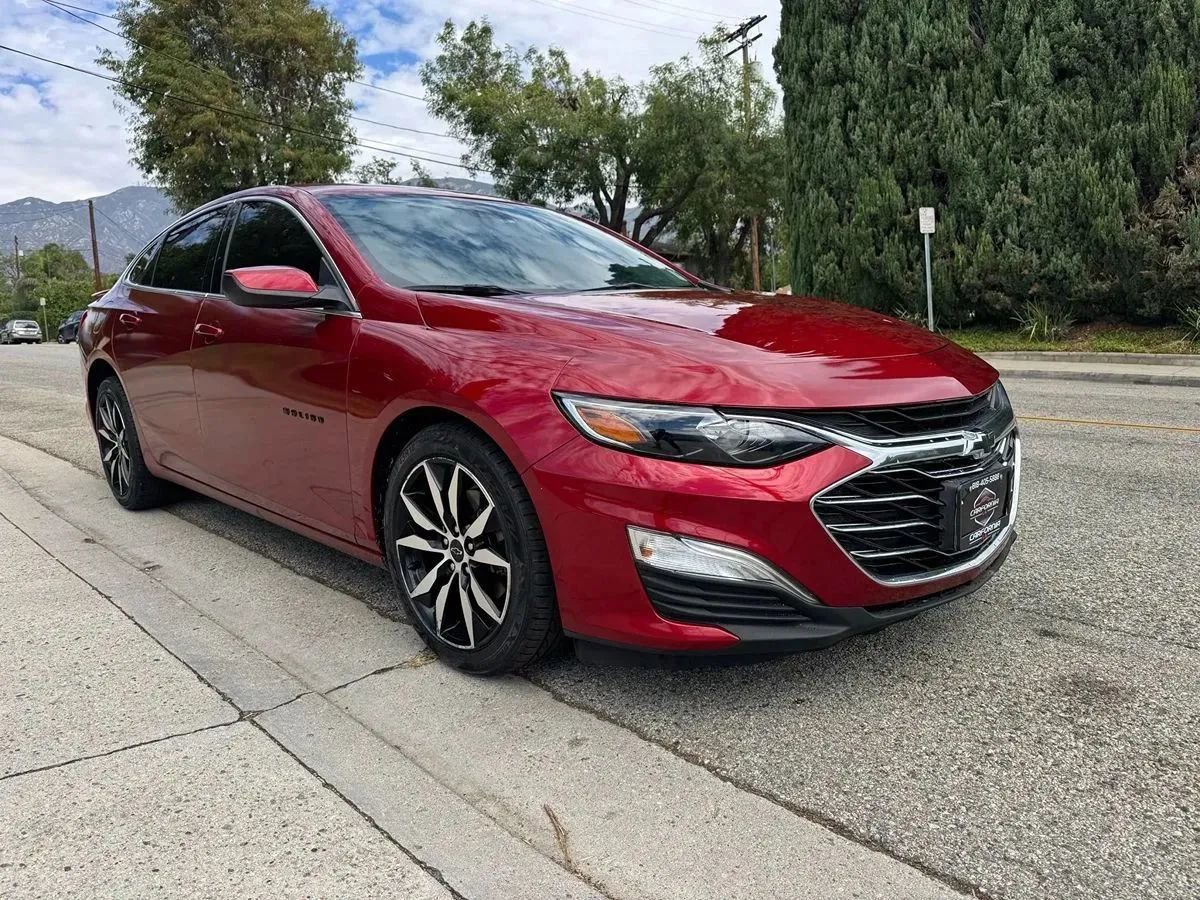 Used 2021 Chevrolet Malibu RS FWD image 1