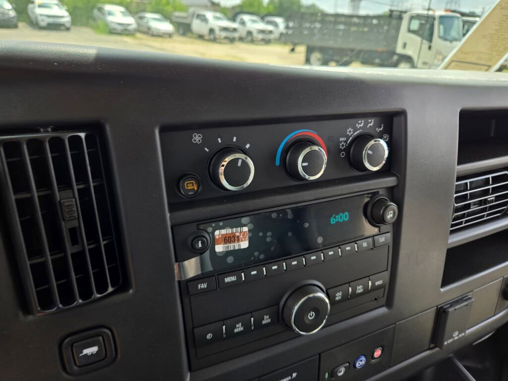 New 2025 Chevrolet Express 3500 w/ Power Convenience Package image 25