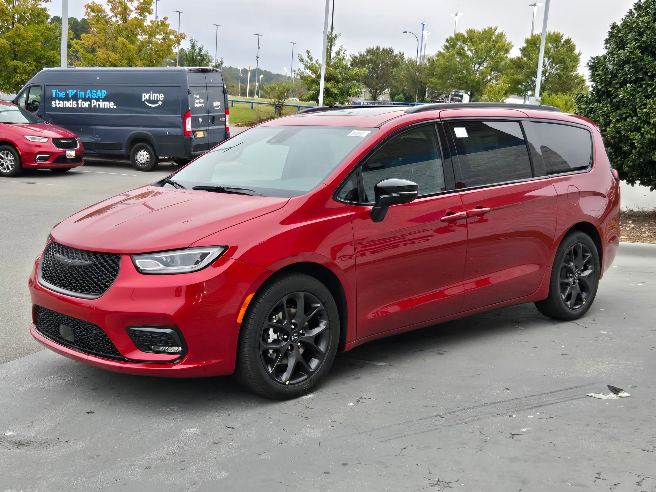 New 2026 Chrysler Pacifica Limited image 3