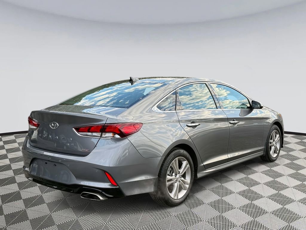 Used 2019 Hyundai Sonata Limited w/ Ultimate Package 04 image 2